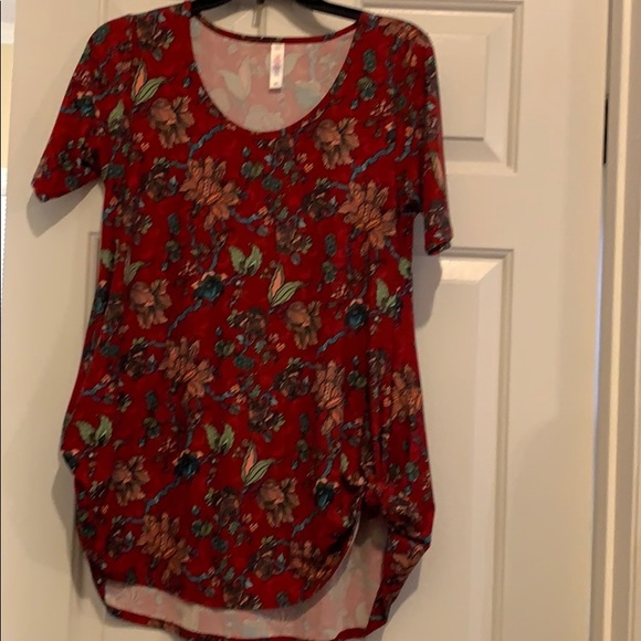 Very pretty colorful Wine mainly Top. - Picture 2 of 6